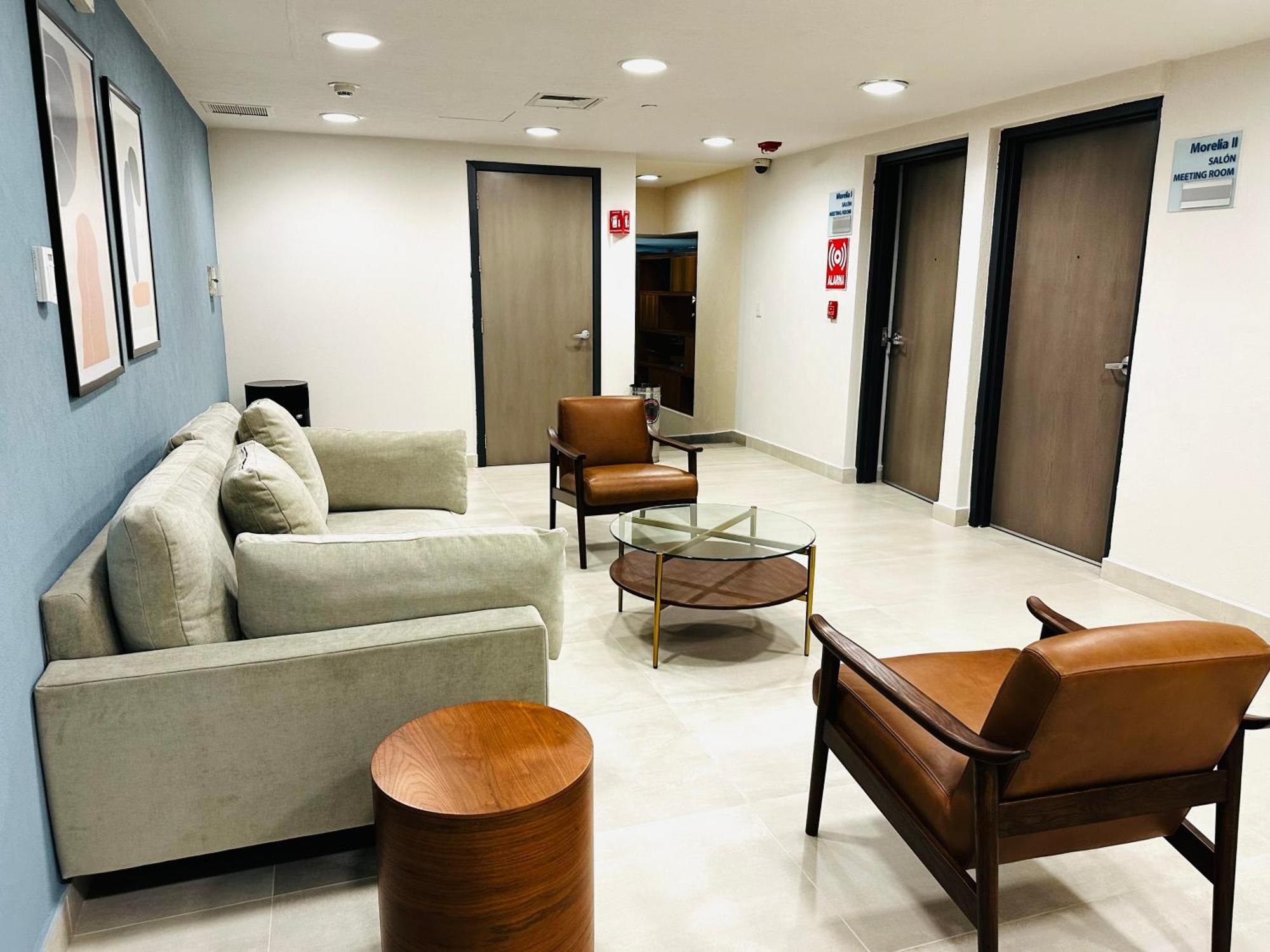 Holiday Inn Express Guadalajara Expo By Ihg Сапопан Экстерьер фото